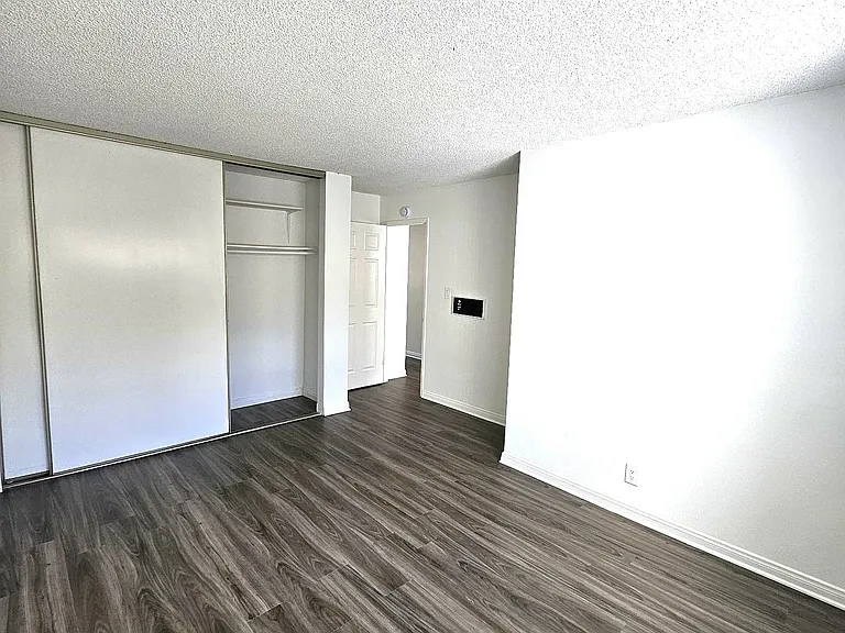 Old Mill Apartments — Photo 21