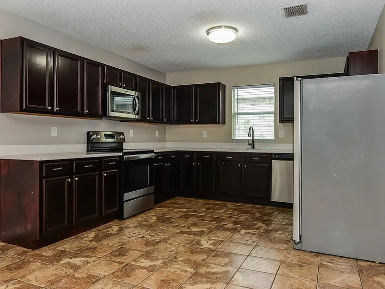 2316 Graystone Dr — Photo 8