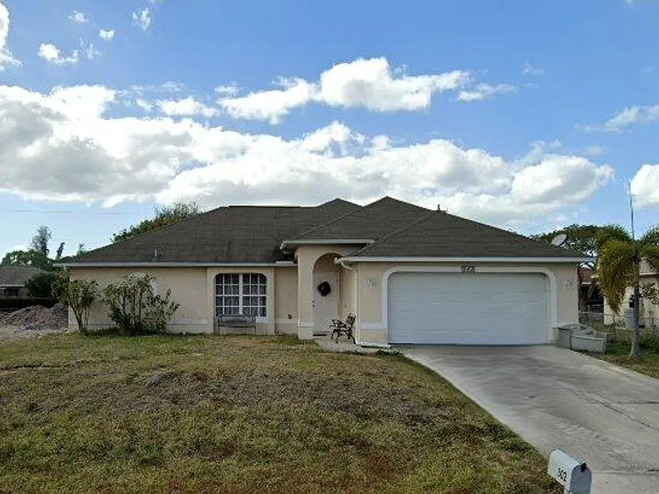302 NW 2nd Pl