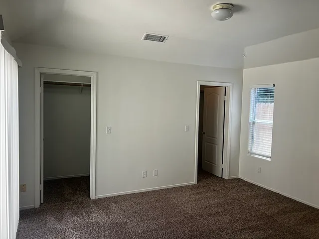 1049 E Manhattan Ave — Photo 5