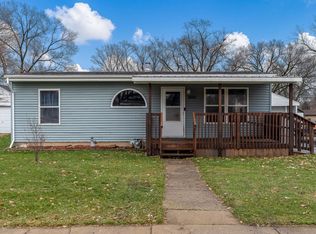 7601 Scott Ln, Machesney Park, IL 61115