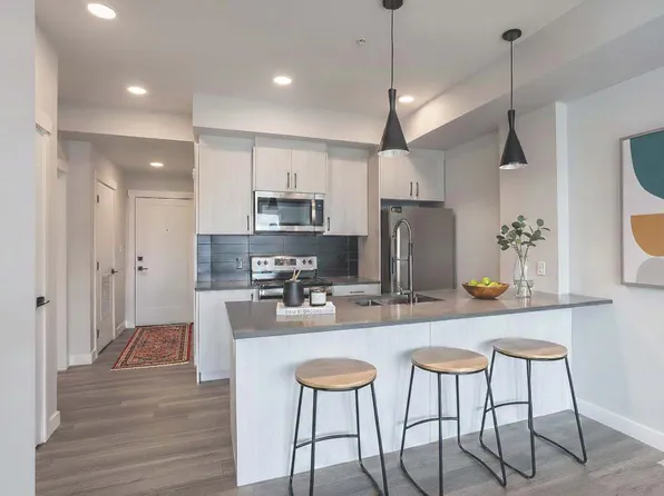 Lewis Block at Stadium Yards