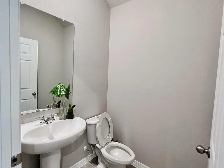 284 S Zuni Rd — Photo 10
