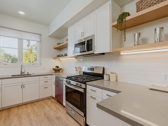 5th image of 112 E Ortega St APT 216