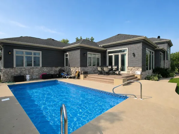 1620 Kirkwood Ave, West Okoboji, IA 51351