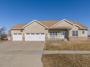 1510 Valentine Cir, Marion, IA 52302