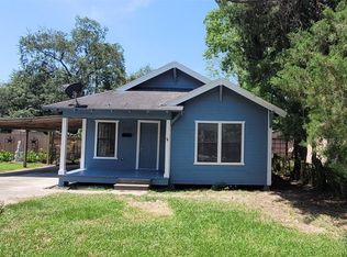 2929 Pearl Ave, Groves, TX 77619