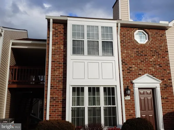 7820 Harrowgate Cir #D, Springfield, VA 22152