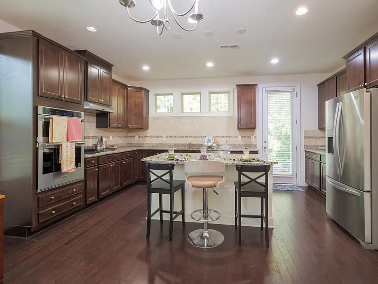 411 Alamosa Pl — Photo 14