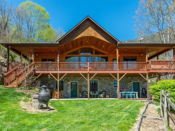 619 River Point Rd, Canton, NC 28716