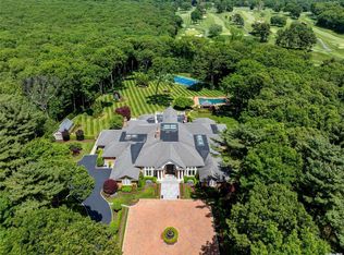 43 Chestnut Hill Dr, Oyster Bay, NY 11771