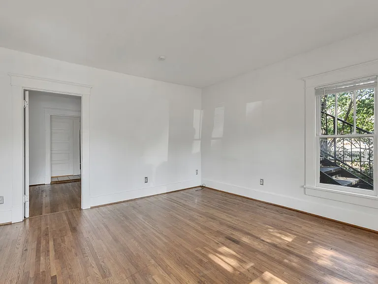 605 Park Cir #B — Photo 7