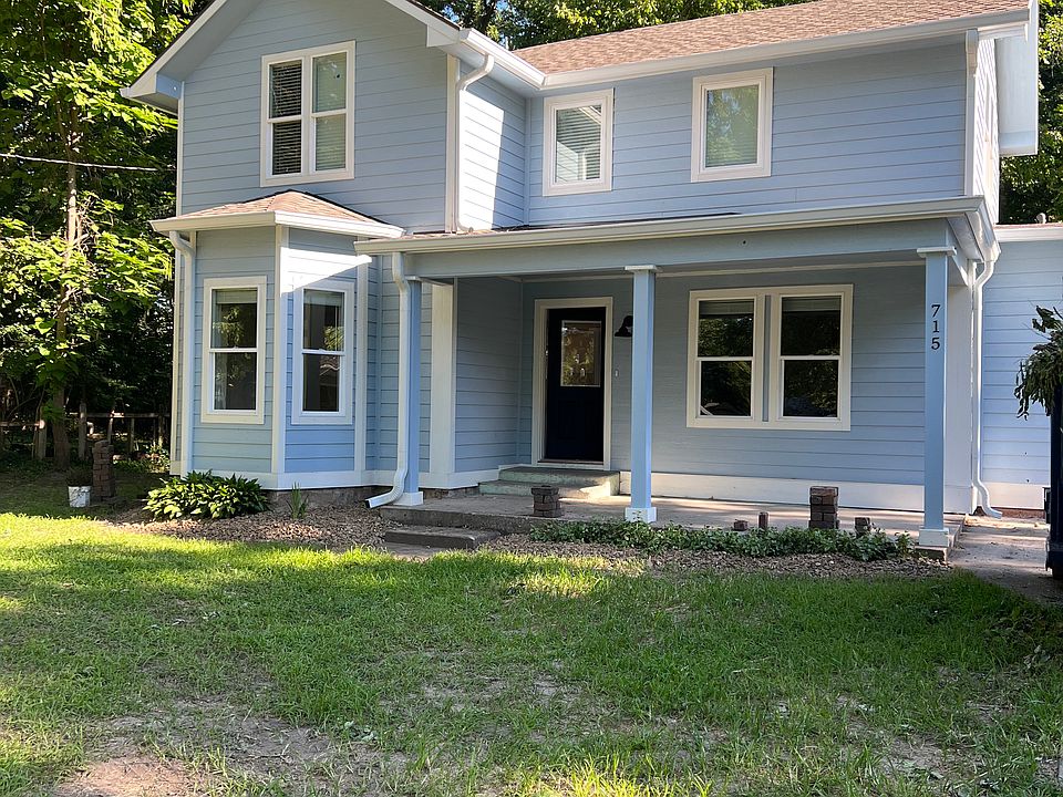 2nd image of 715 Elm St