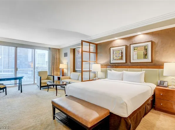 125 E Harmon Ave #805, Las Vegas, NV 89109