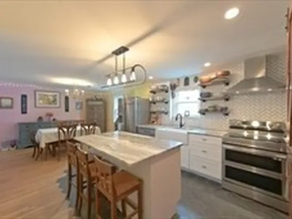 54-54R Nahant St, Lynn, MA 01902