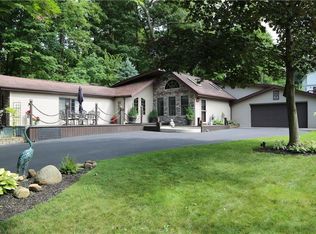 1361 Main St, Lakemore, OH
