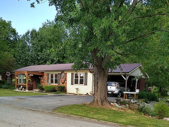 2nd image of 401 Embry Villa Dr