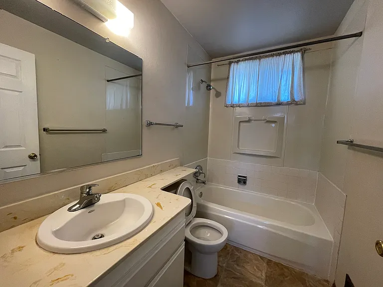 4935 Massachusetts Dr — Photo 34