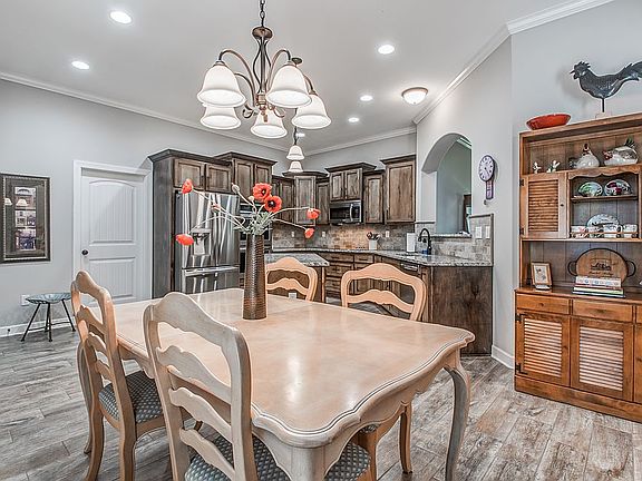 Eat in Kitchen