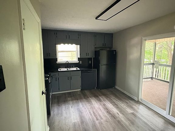 4th image of 4748 Chariot Dr
