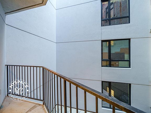5th image of 280 Meeker Ave #204