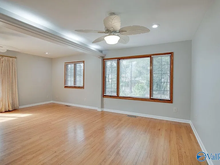 2700 Briarwood Dr SE — Photo 13