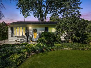 408 Cahill Rd, Streamwood, IL 60107