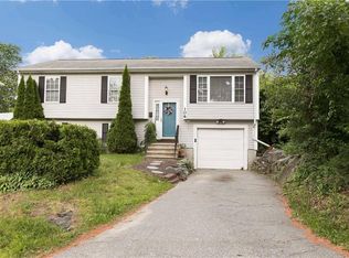 106 Blade St, Warwick, RI 02886
