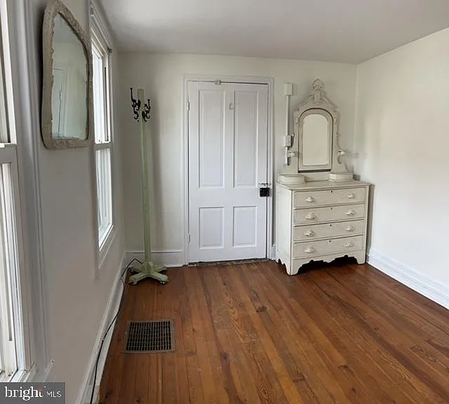 510 N Market St — Photo 12