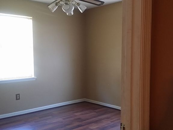 5th image of 2808 Pepperdine Dr