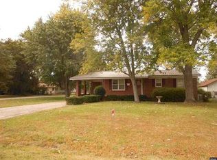 802 N Broadway St, Obion, TN 38240