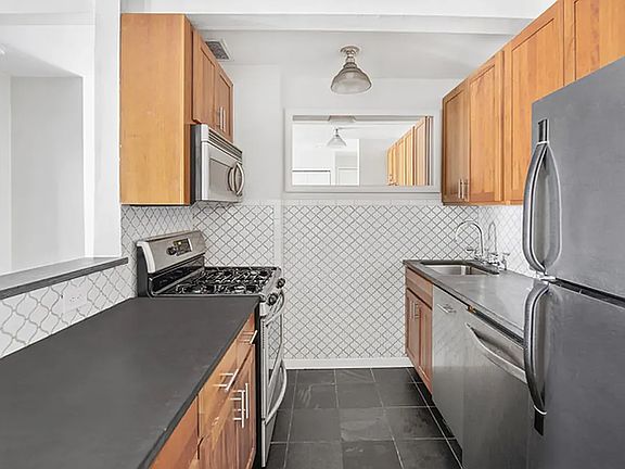 5th image of 72 E 3rd St APT 5A