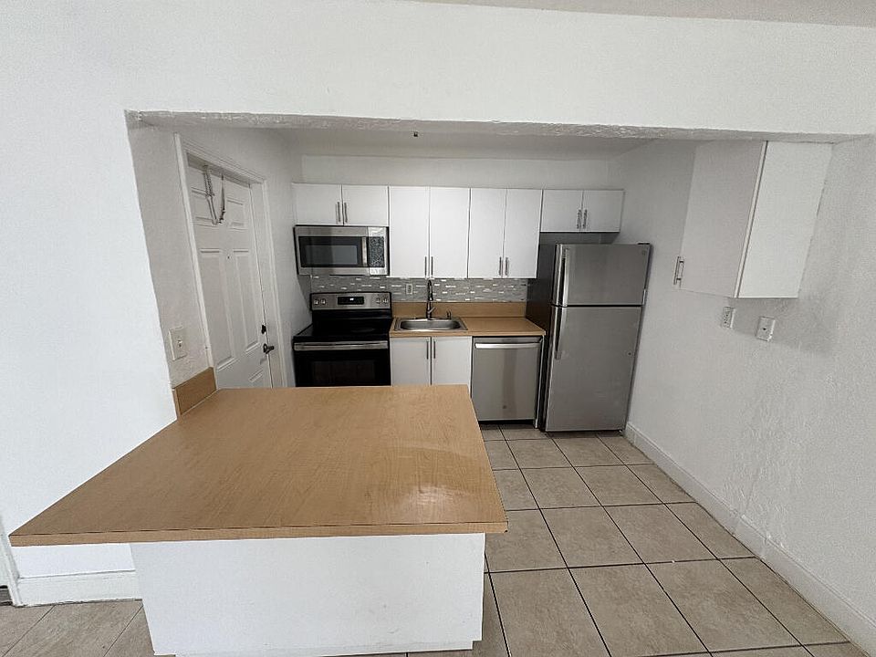 1st image of 4271 NW 5th St APT 128