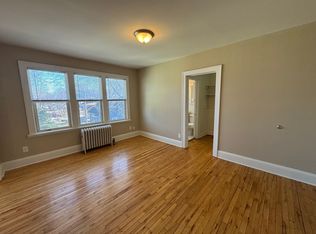 1756 Grand Ave APT 10, Saint Paul, MN 55105