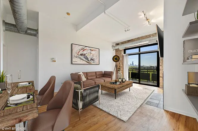 1735 W Diversey Ave #504 — Photo 1