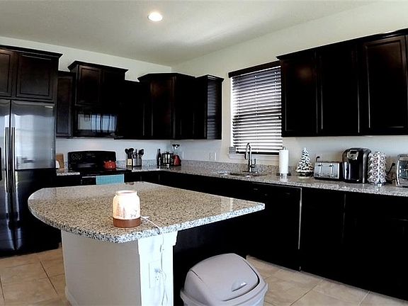 5th image of 8945 Hinsdale Heights Dr
