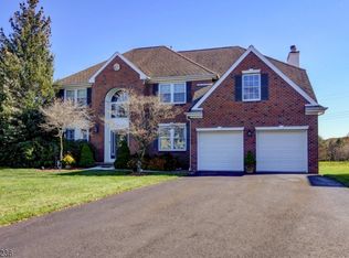 7 Irving Ct, Ledgewood, NJ 07852