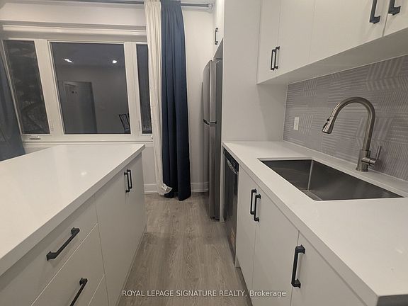 3rd image of 28 Leduc Dr #3