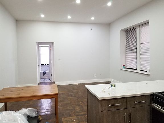 5th image of 11 Midwood St APT A6