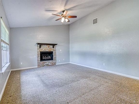 5th image of 2812 Green Canyon Dr