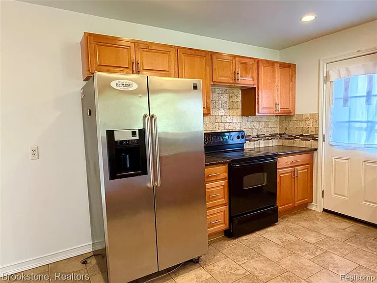 8912 Ardel Dr — Photo 9