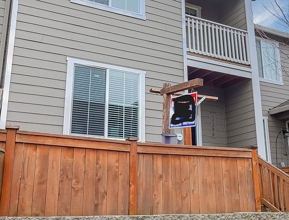 2nd image of 15208 NE 70th St