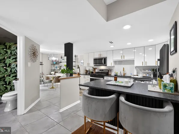 1411 Chanticleer, Cherry Hill, NJ 08003