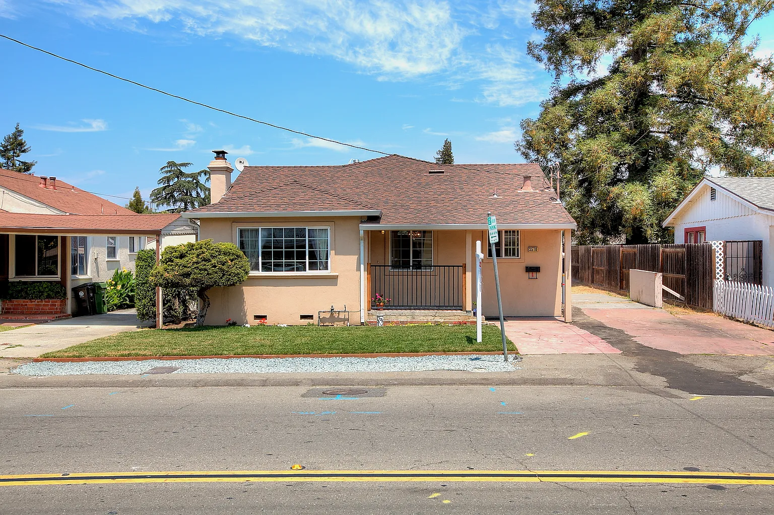 3570 Somerset Ave photo 1