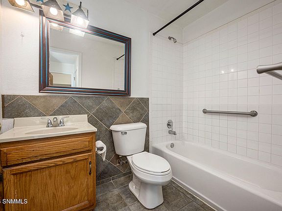 5th image of 906 Rio Grande St