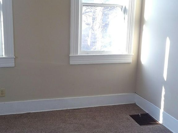 5th image of 333 W Park Ave APT 1