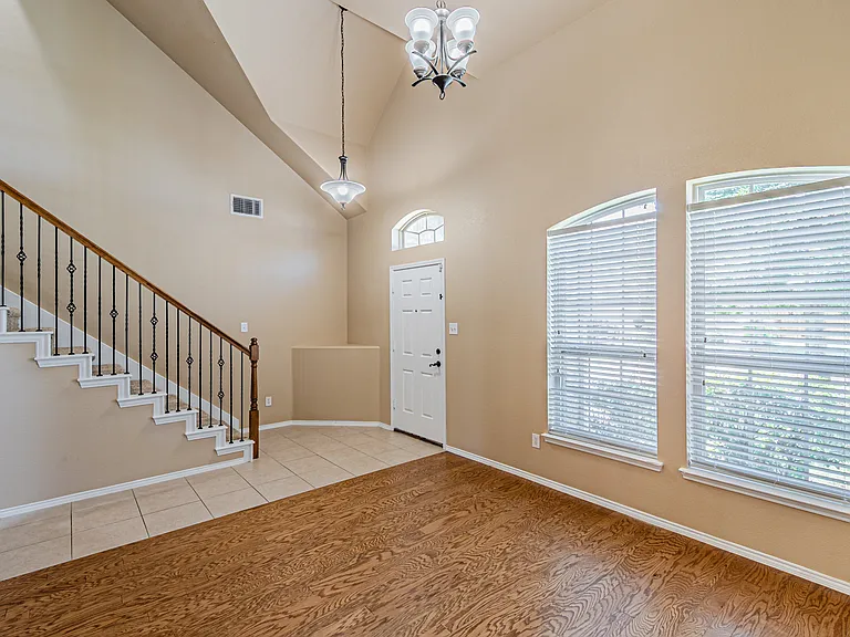 419 Fairland Dr — Photo 9