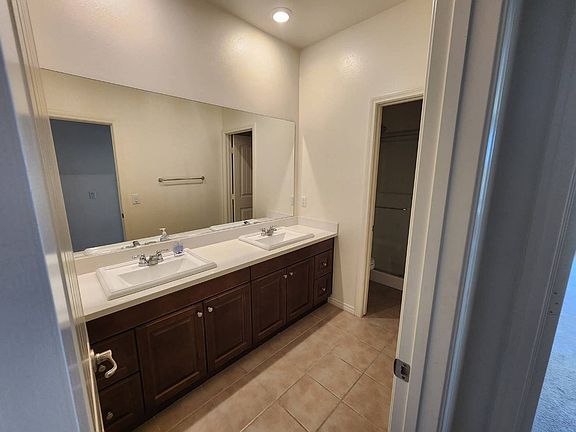 4th image of 5332 Starling Dr