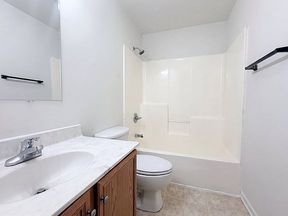 5th image of 115 River Birch Cir