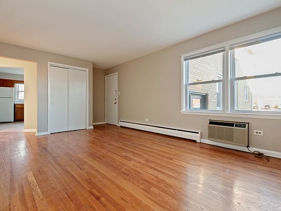 2nd image of 1800 N Taft Ave APT 1C